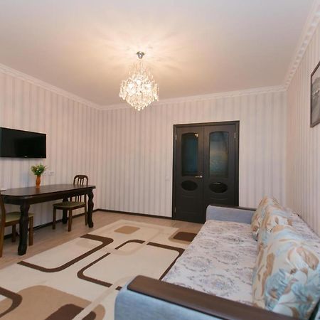 Cozy Apartment On Sarayshyq Street 5E Nur-Sultan  Exterior photo